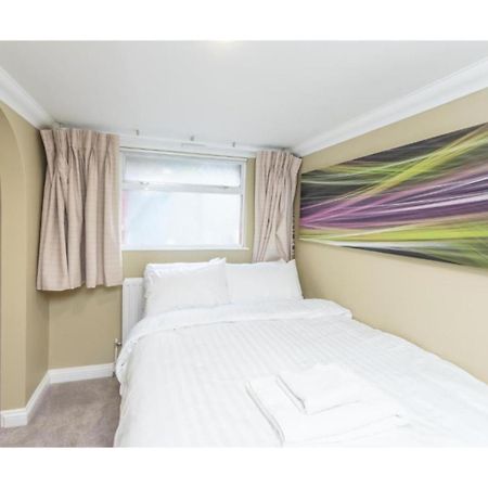 Uno Hotel Heathrow Windsor Slough Kültér fotó