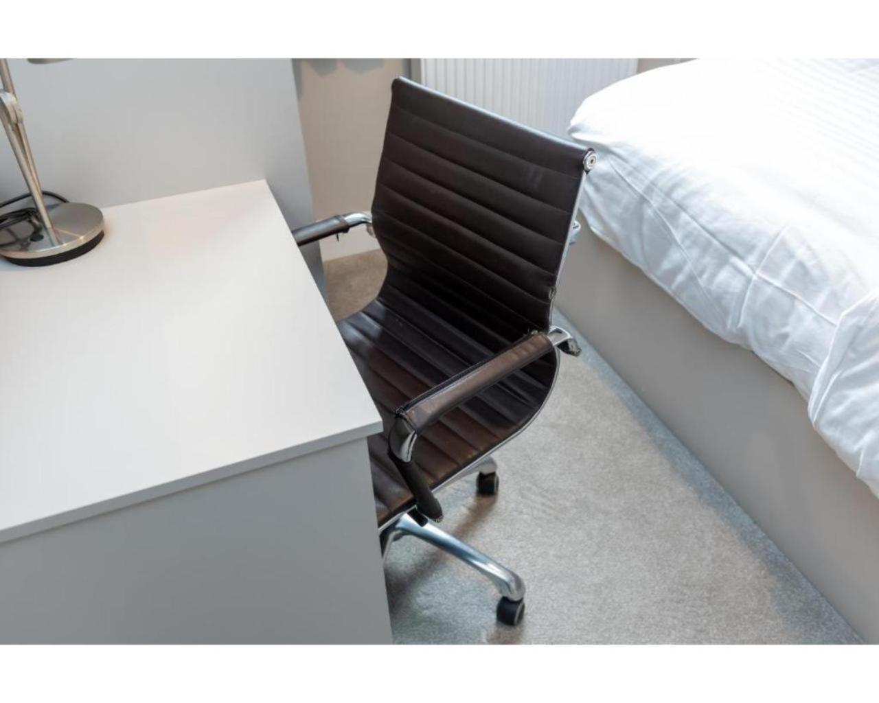 Uno Hotel Heathrow Windsor Slough Szoba fotó